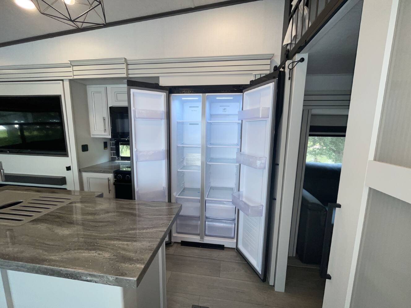 A photo of this 2025 Keystone COUGAR 360MBI