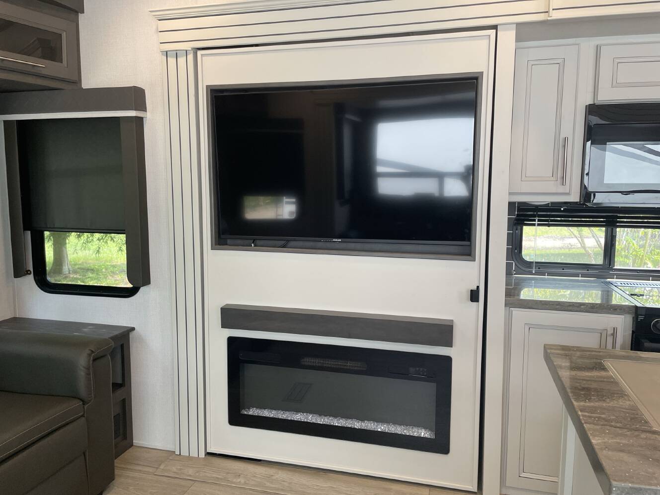 A photo of this 2025 Keystone COUGAR 360MBI