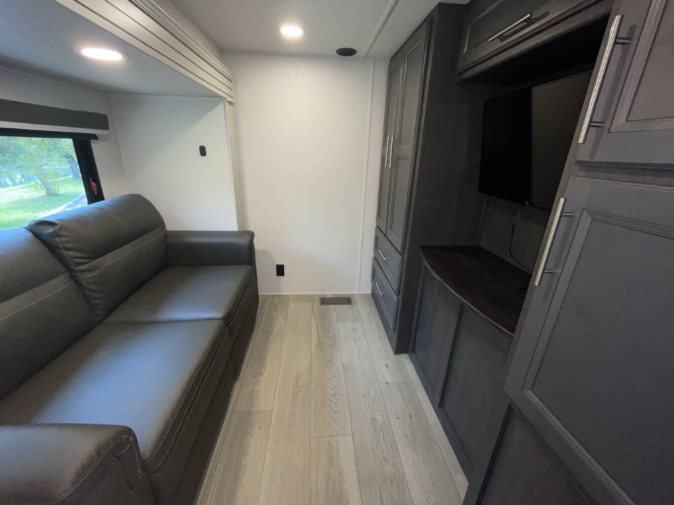 A photo of this 2025 Keystone COUGAR 360MBI