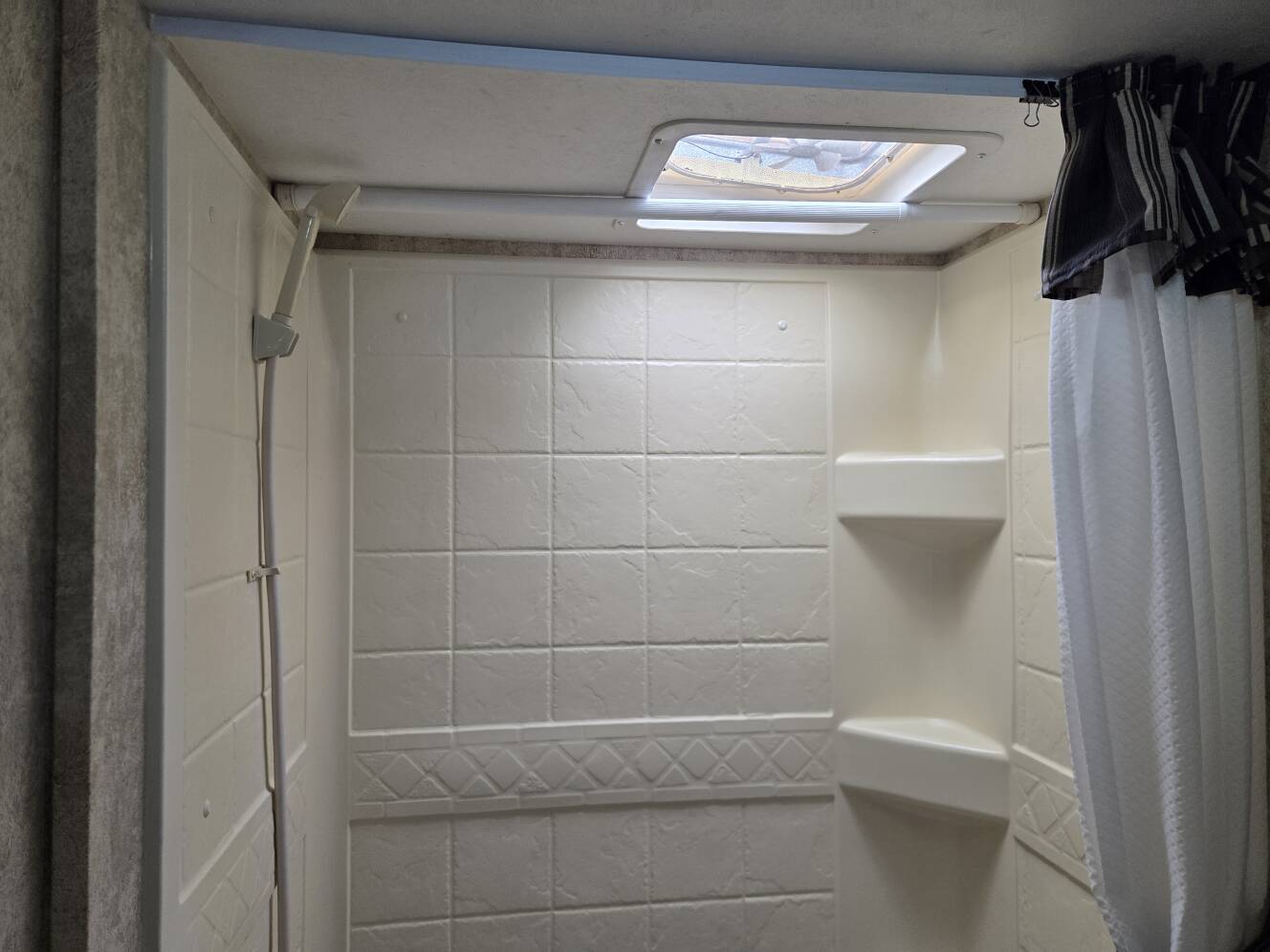A photo of this 2013 Keystone Passport Super-Lite 280BH