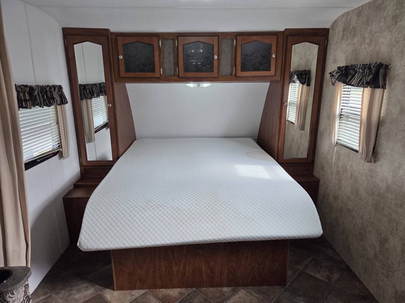 A photo of this 2013 Keystone Passport Super-Lite 280BH