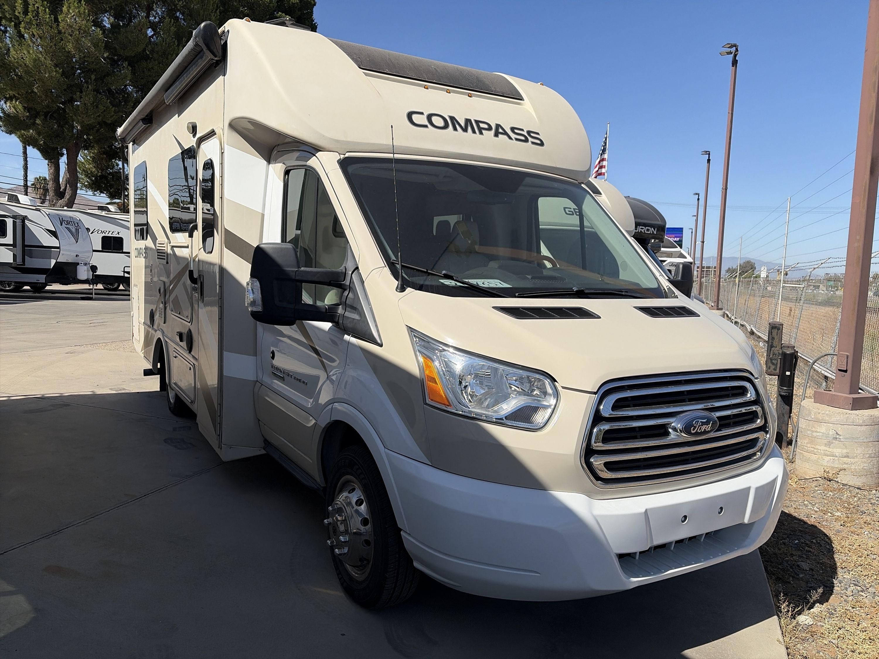 2017 Thor COMPASS 23TR RV