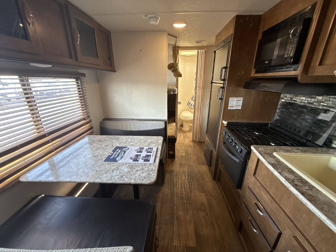 A photo of this 2018 Forest River SALEM CRUISE LITE 261BHXL