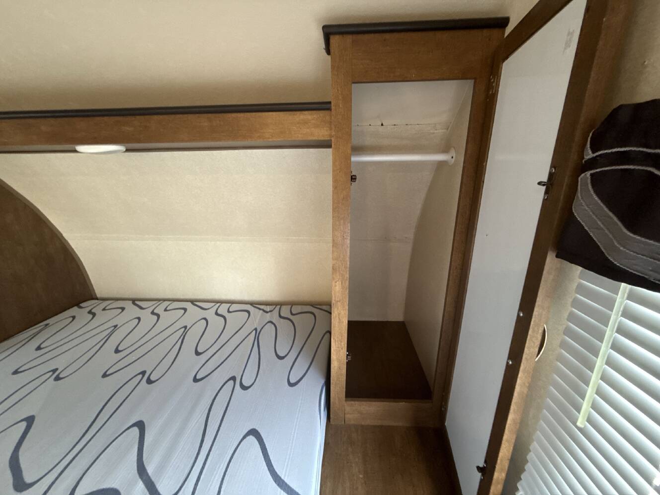 A photo of this 2018 Forest River SALEM CRUISE LITE 261BHXL