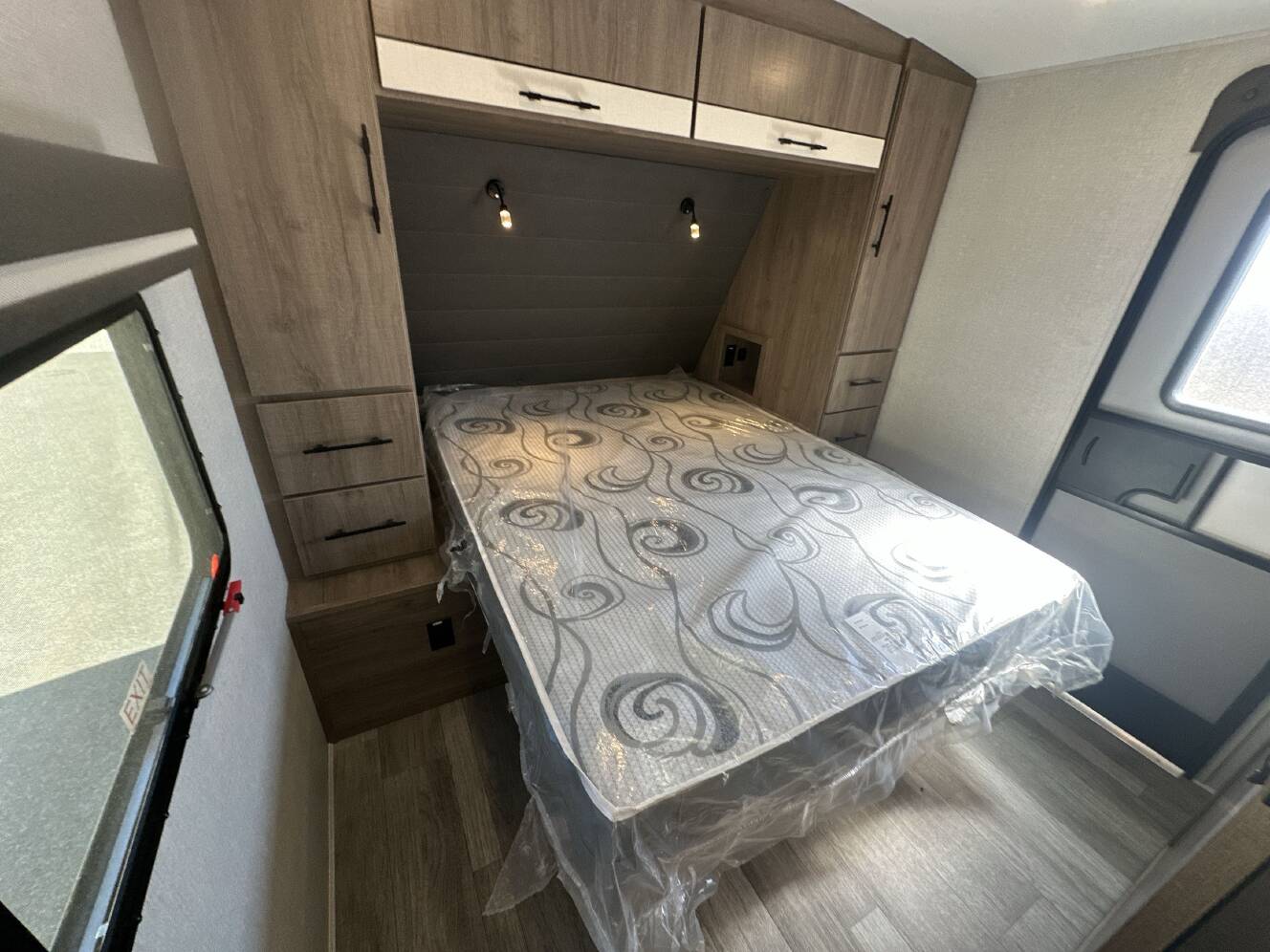 A photo of this 2023 Grand Design IMAGINE 2800BH