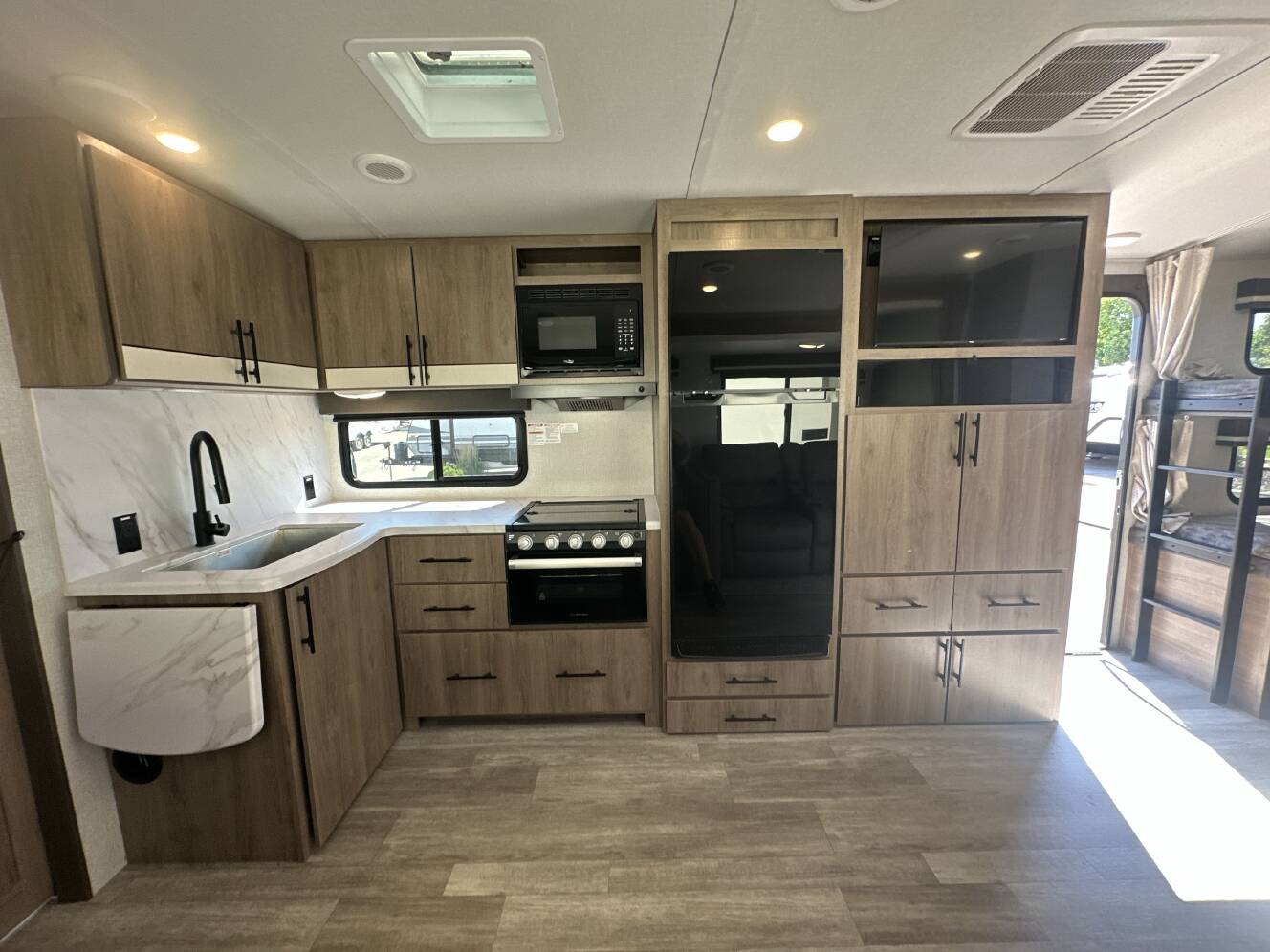 A photo of this 2023 Grand Design IMAGINE 2800BH