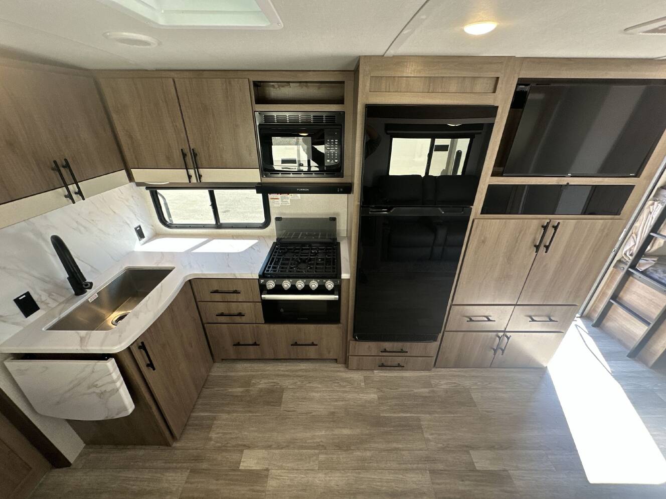 A photo of this 2023 Grand Design IMAGINE 2800BH