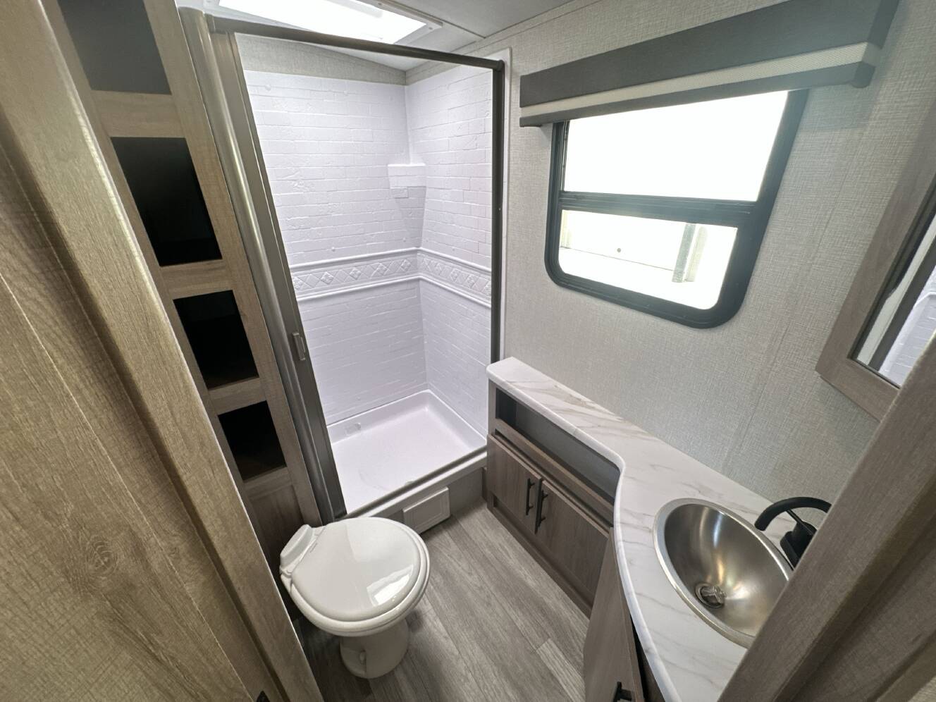 A photo of this 2023 Grand Design IMAGINE 2800BH