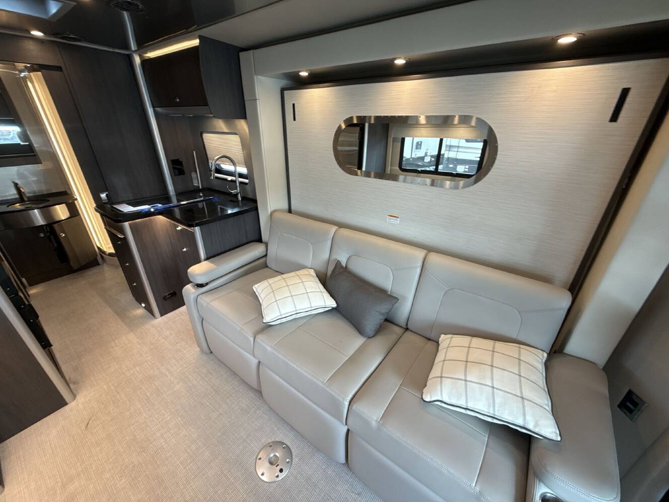 A photo of this 2021 Airstream ATLAS MURPHY SUITE
