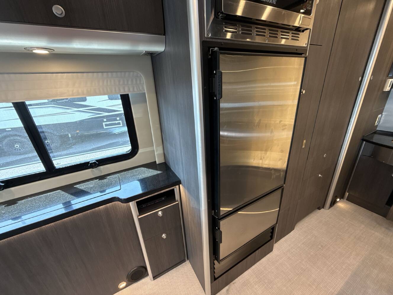 A photo of this 2021 Airstream ATLAS MURPHY SUITE