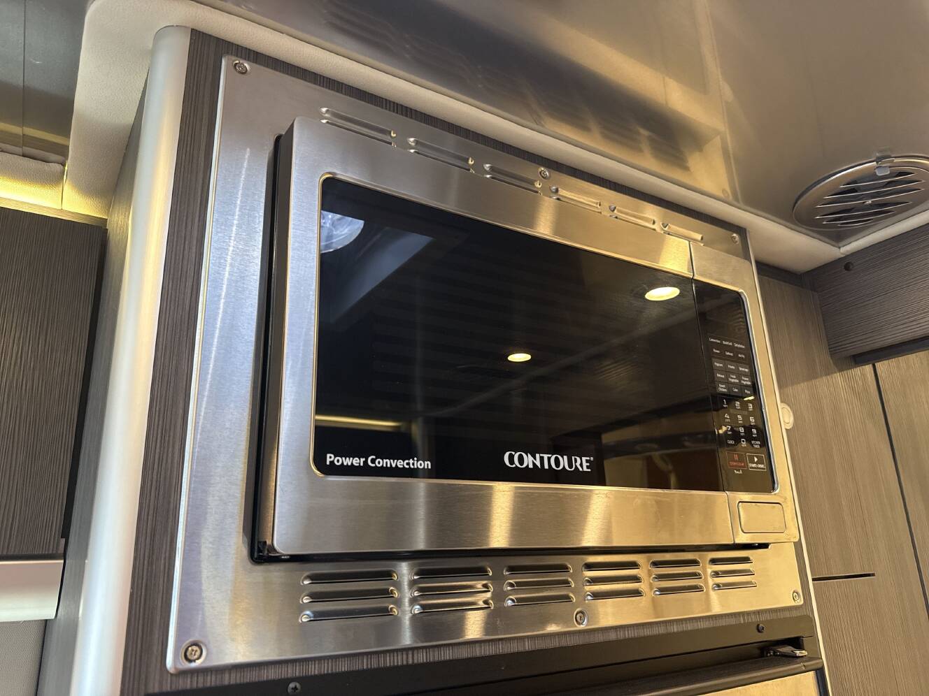 A photo of this 2021 Airstream ATLAS MURPHY SUITE