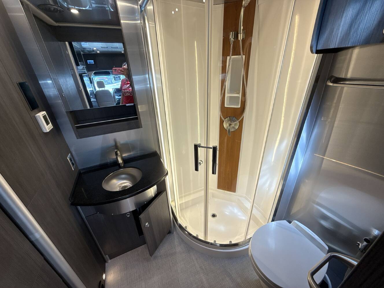 A photo of this 2021 Airstream ATLAS MURPHY SUITE