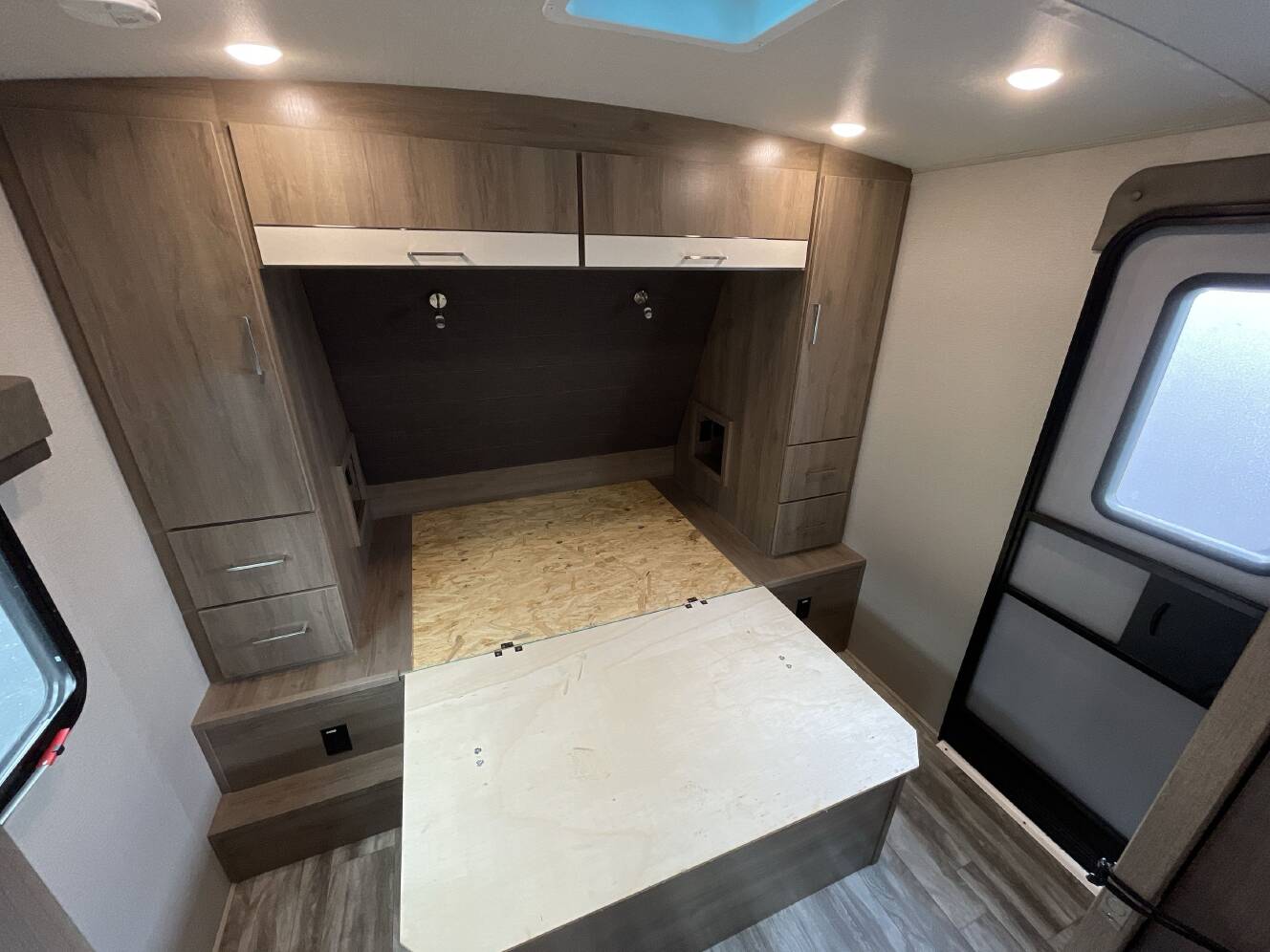 A photo of this 2021 Grand Design IMAGINE 2500RL