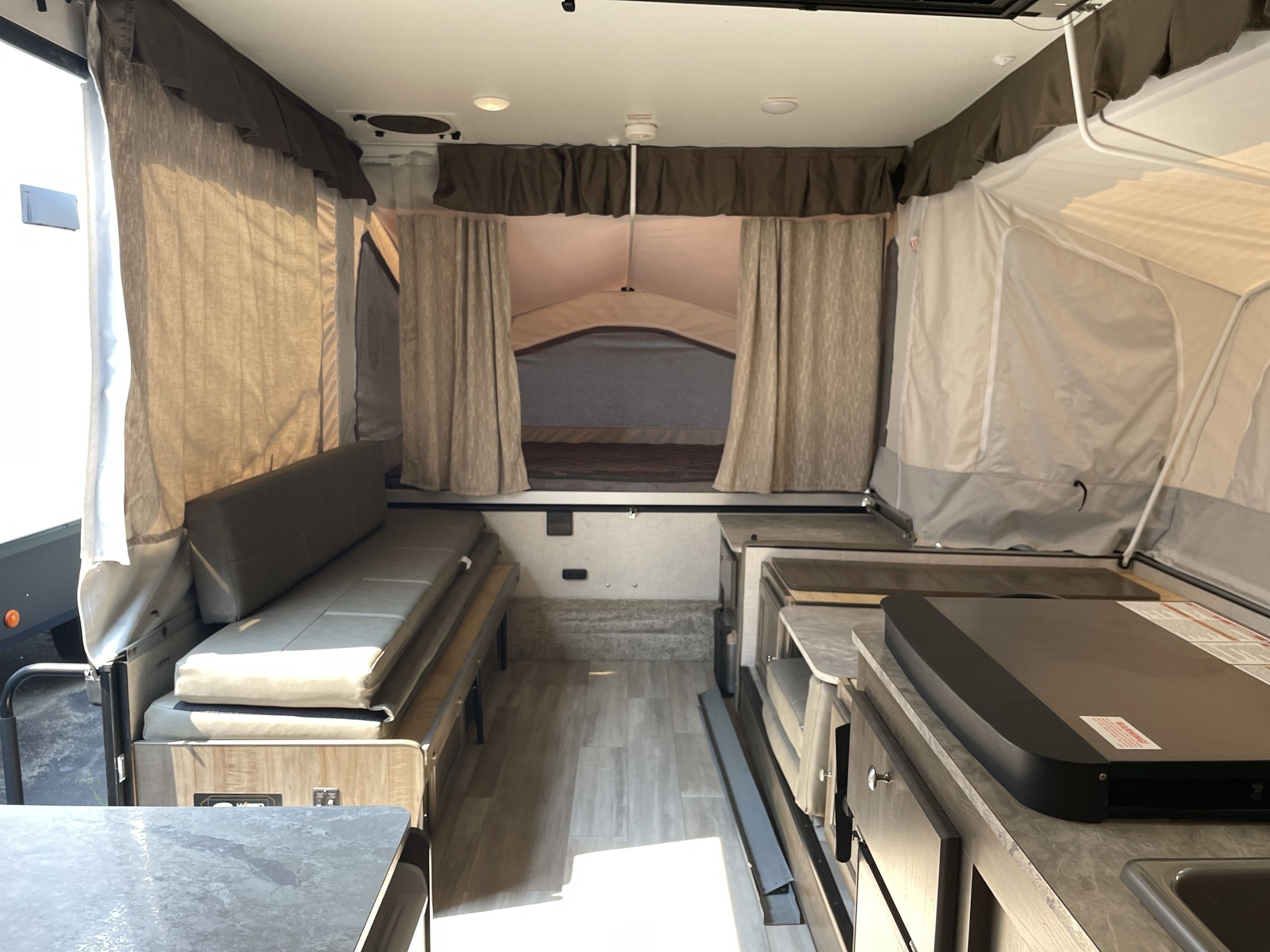 2022 Forest River ROCKWOOD FREEDOM 2318G in hendersonville NC