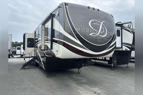 2019 DRV LUXURY SUITES MOBILE SUITES 39DBRS3 in myrtle beach SC