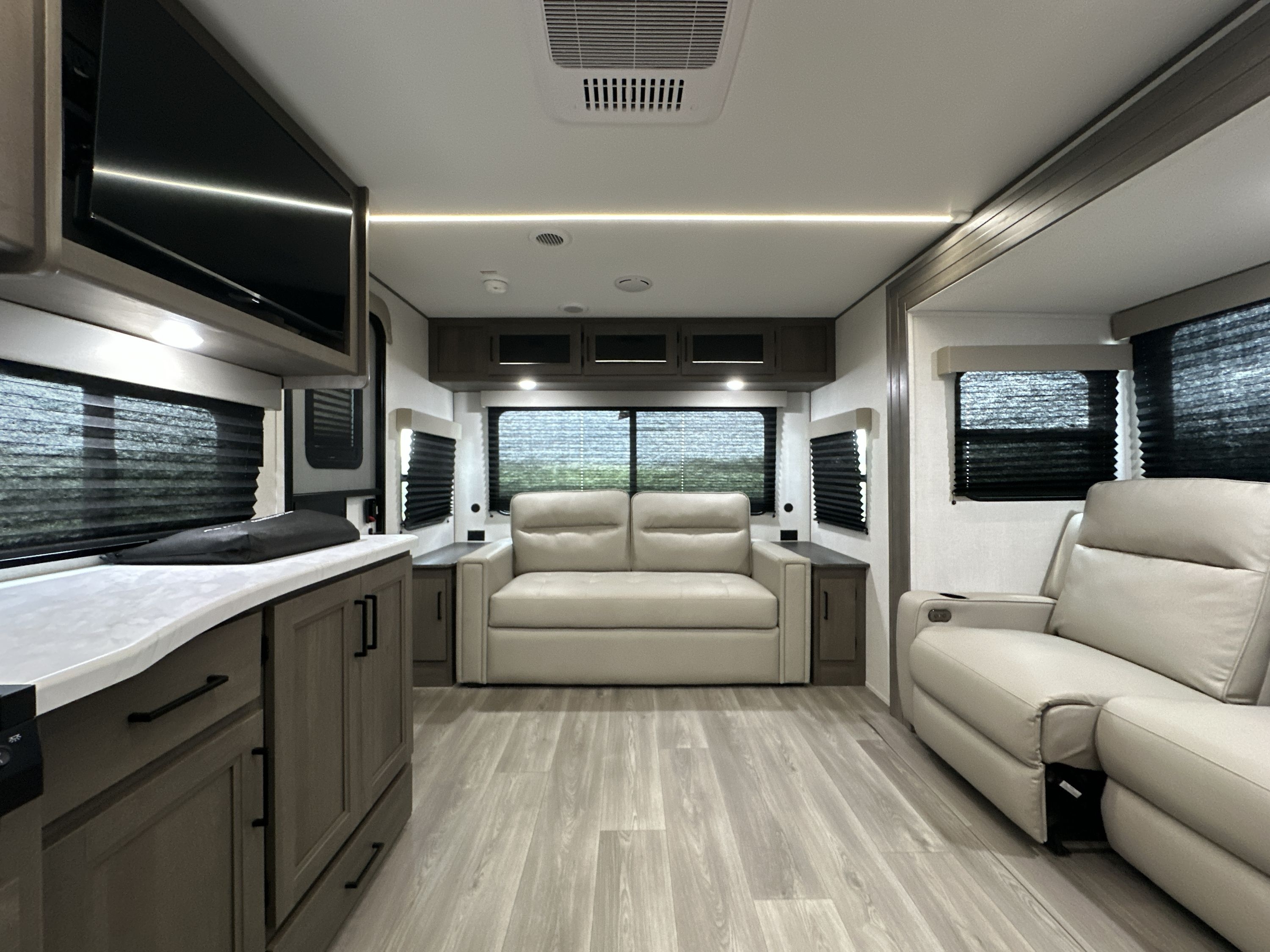 2026 Grand Design TRANSCEND 245RLT in bowling green KY