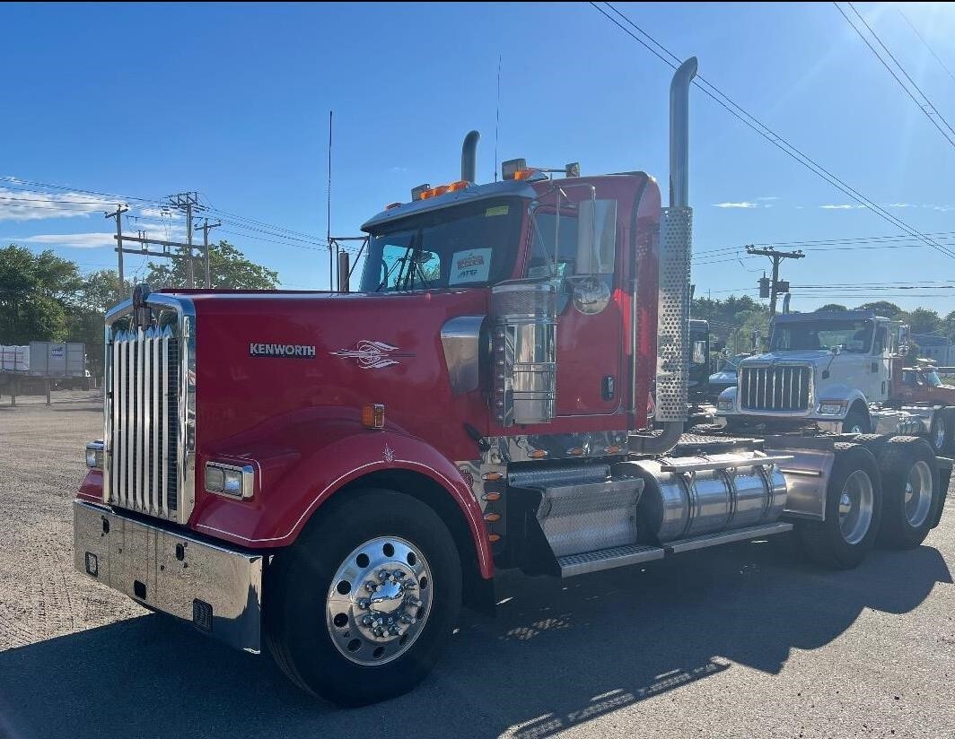 2017 KENWORTH W900 in Westminster, VT