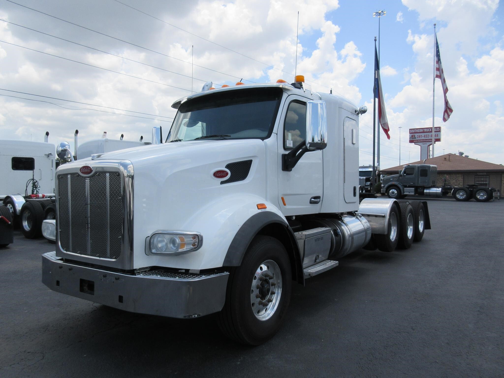 2019 PETERBILT 567 in Channelview, TX