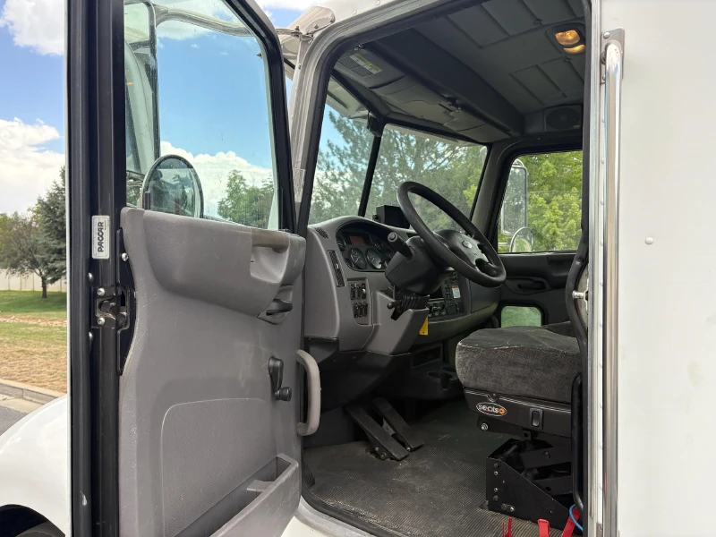 2012 PETERBILT 337