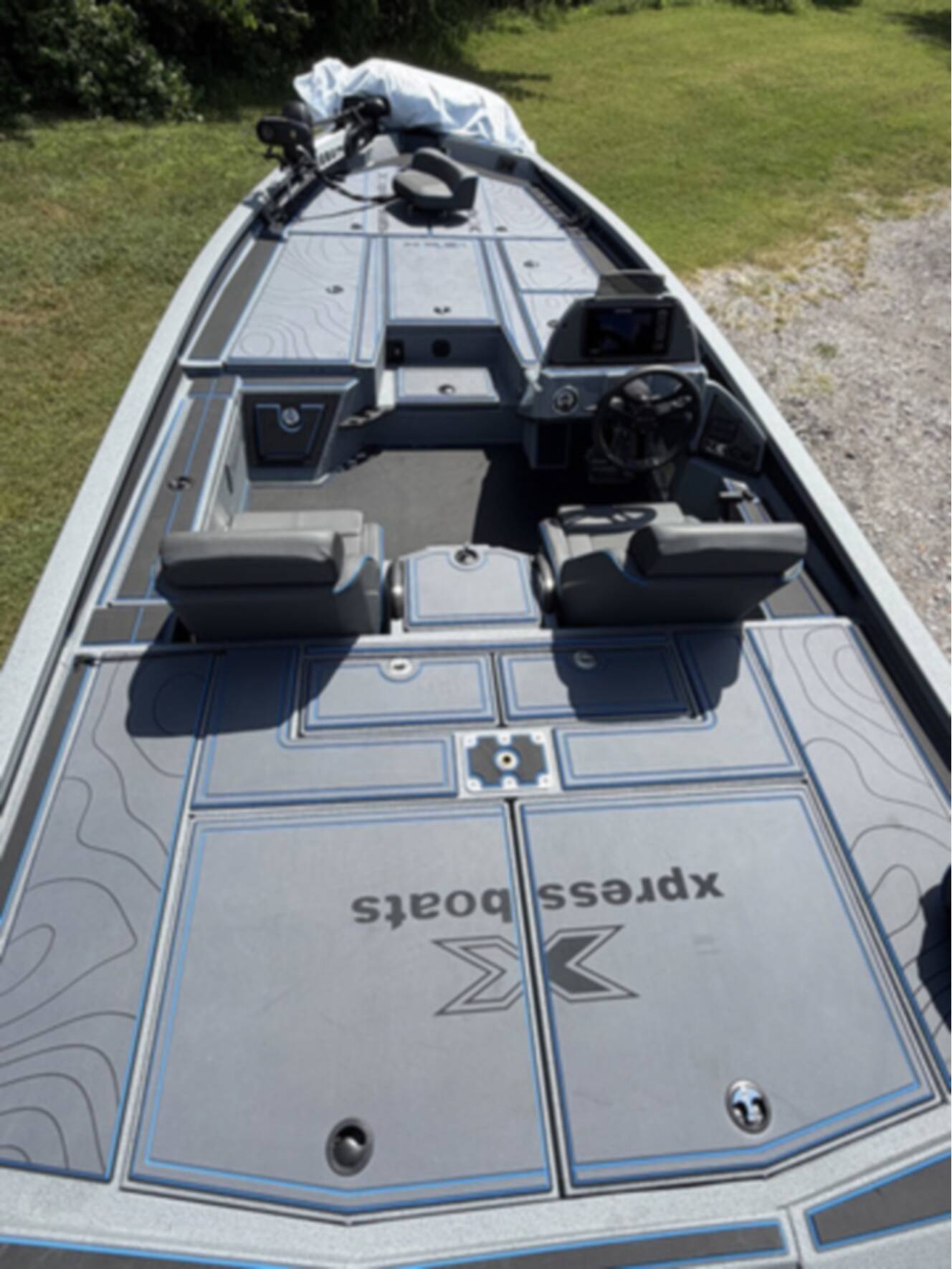 A photo of this 2027 Xpress Xclusive R Bass XR21