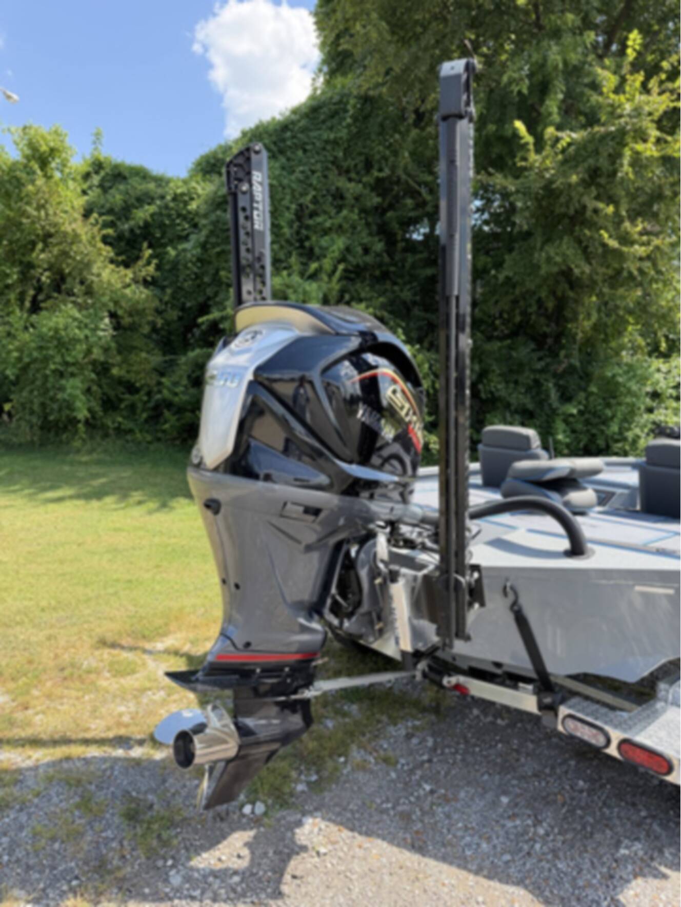A photo of this 2027 Xpress Xclusive R Bass XR21