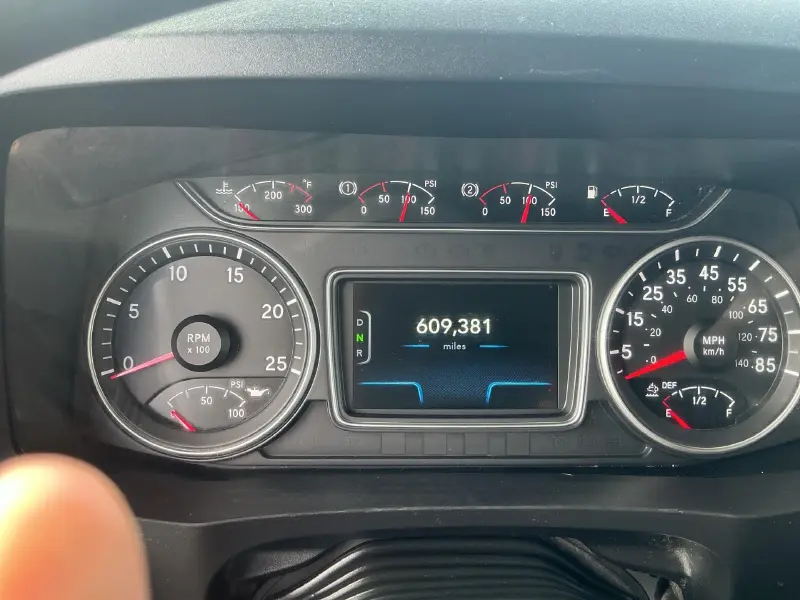 2019 INTERNATIONAL LT625