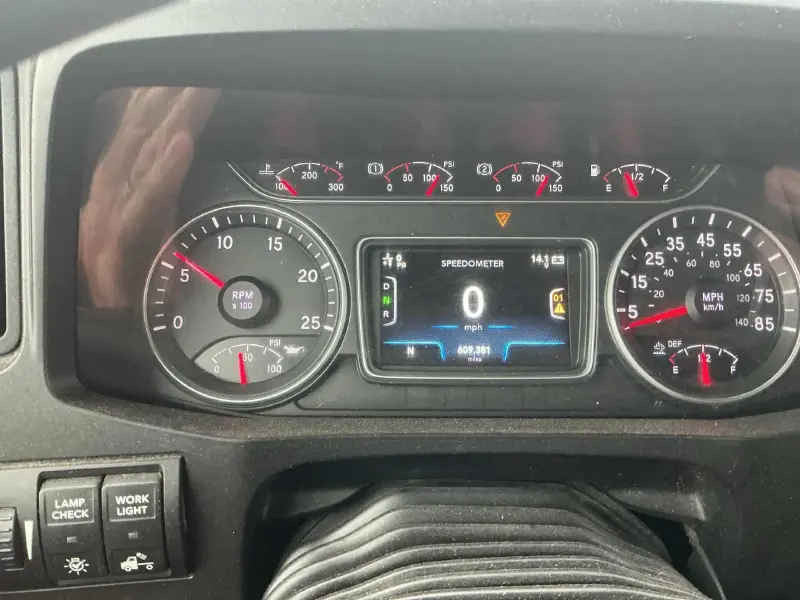 2019 INTERNATIONAL LT625