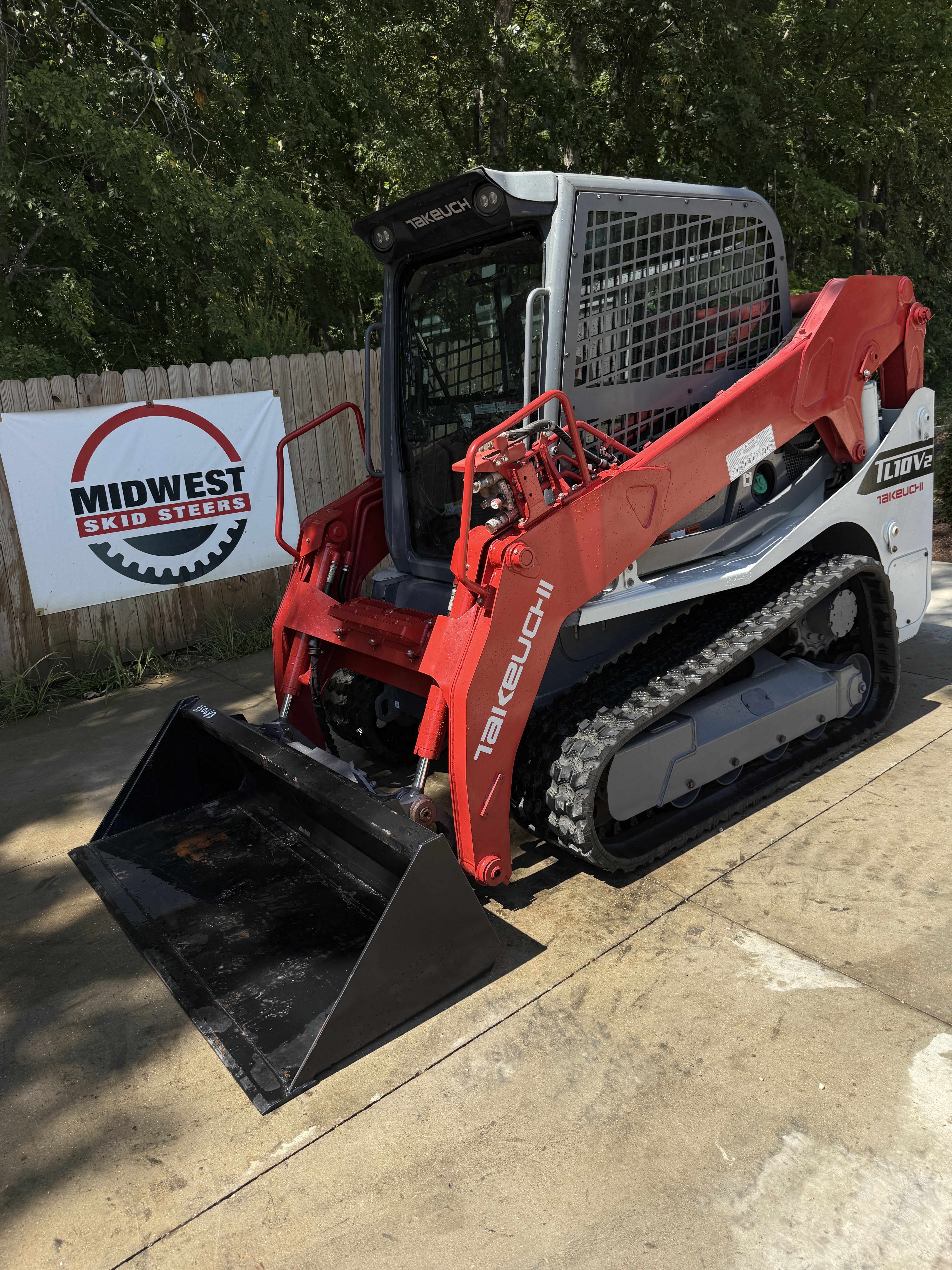 2022 TAKEUCHI TL10V2 in Hillsboro, MO