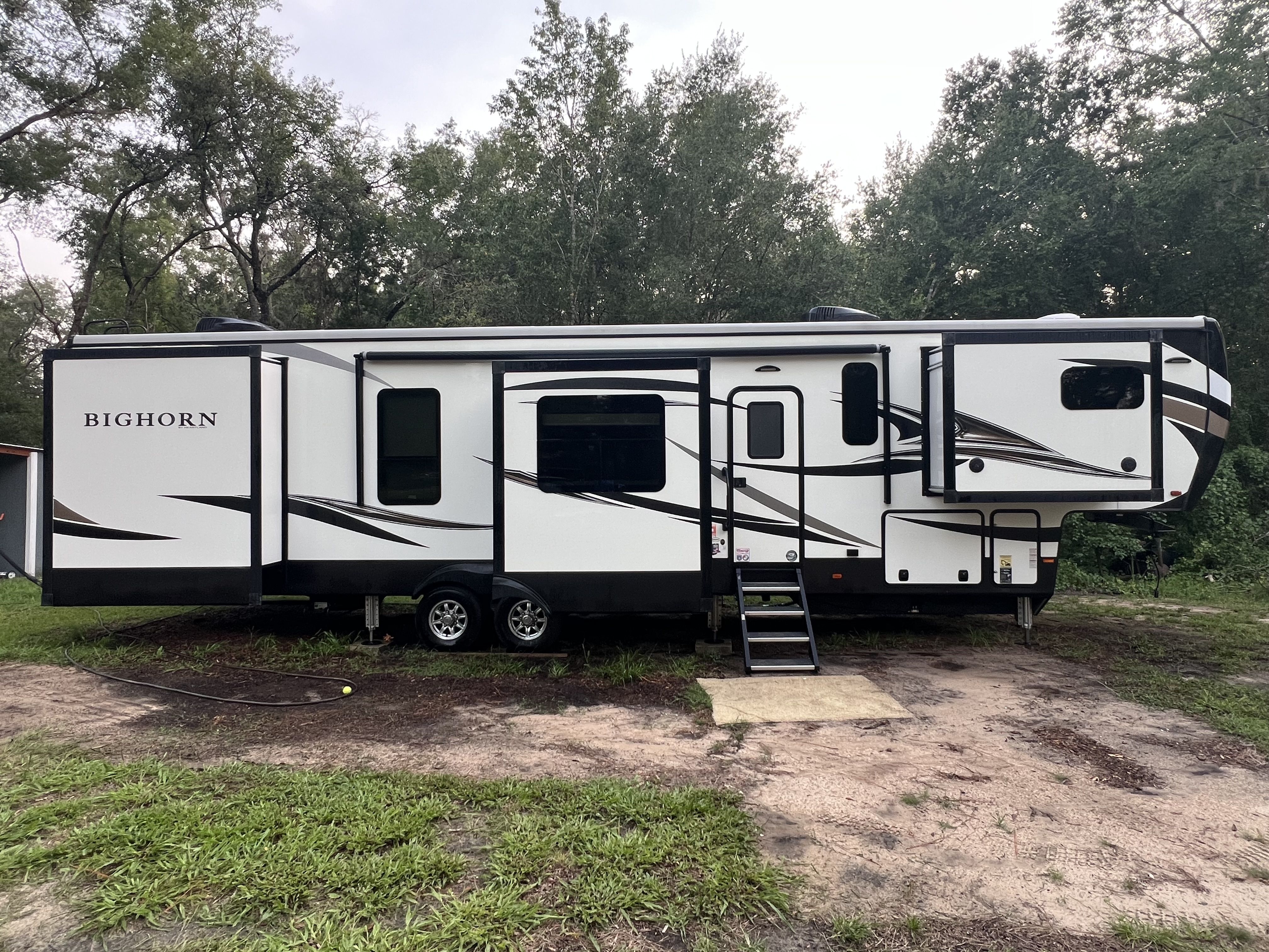 2020 Heartland BIGHORN BH 3995 FK RV