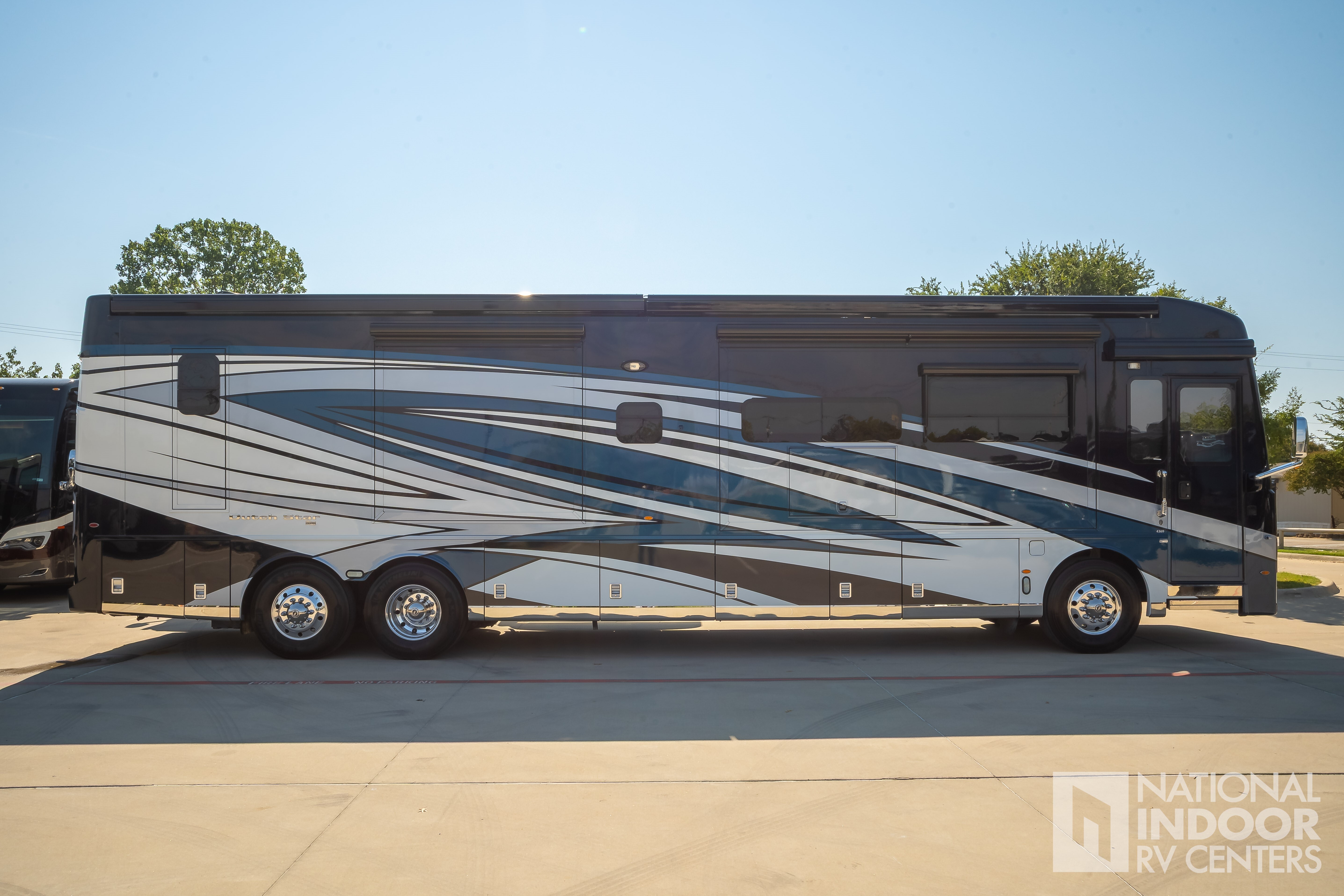 2023 Newmar Dutch Star 4369 RV