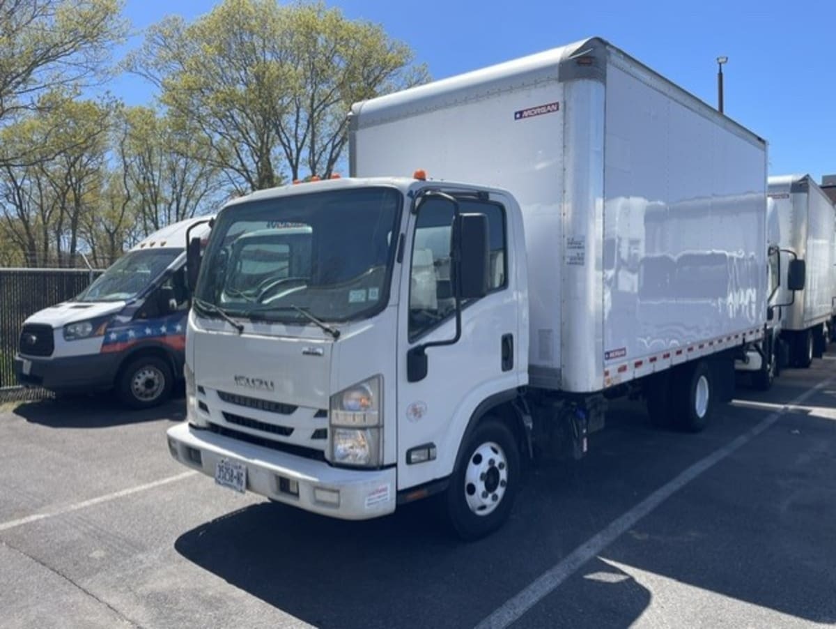2019 ISUZU NPR HD in Farmingdale, NY