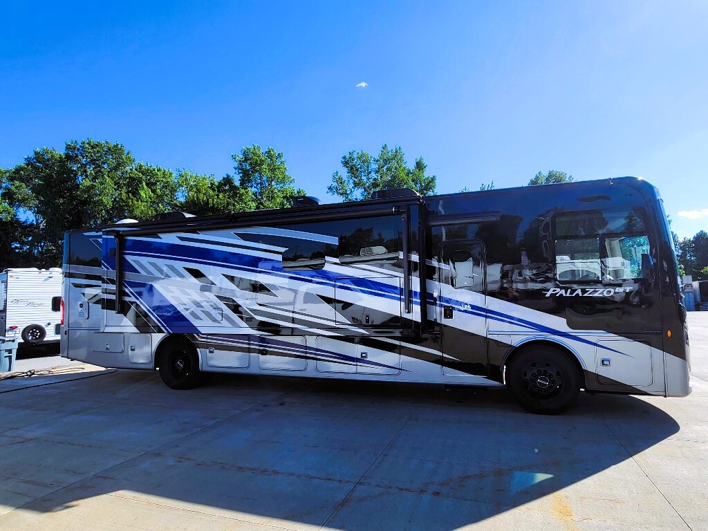 2025 Thor Motor Coach PALAZZO GT 37.5 in north tonawanda NY