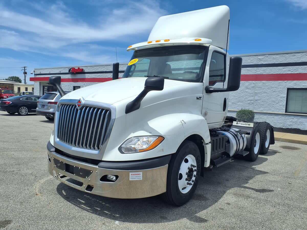 2019 INTERNATIONAL LT625 DAYCAB T/A in Cleveland, OH