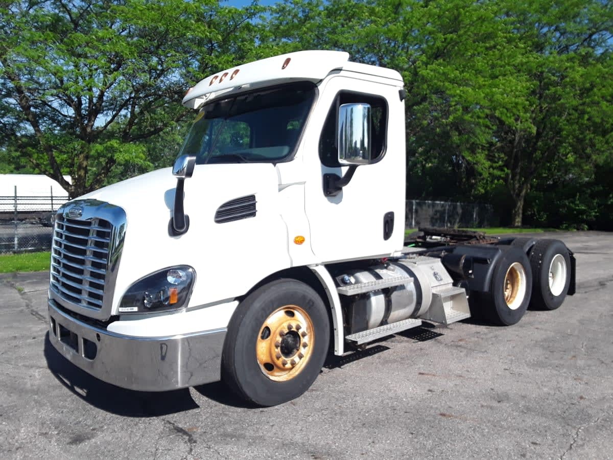 2019 FREIGHTLINER CASCADIA 113 in Hilliard, OH