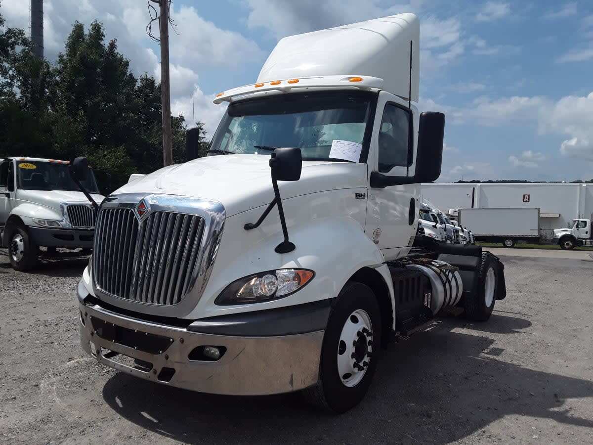 2019 INTERNATIONAL LT625 DAYCAB S/A in Pittsburgh, PA