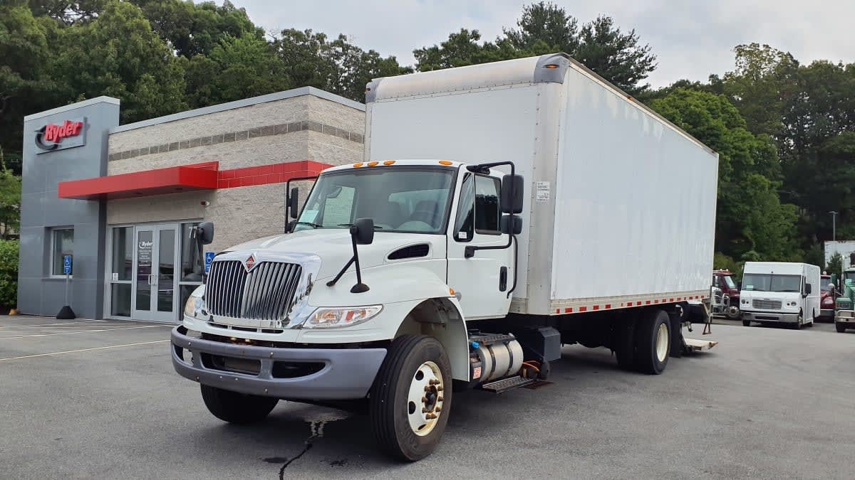 2019 INTERNATIONAL 4300 in Norwood, MA