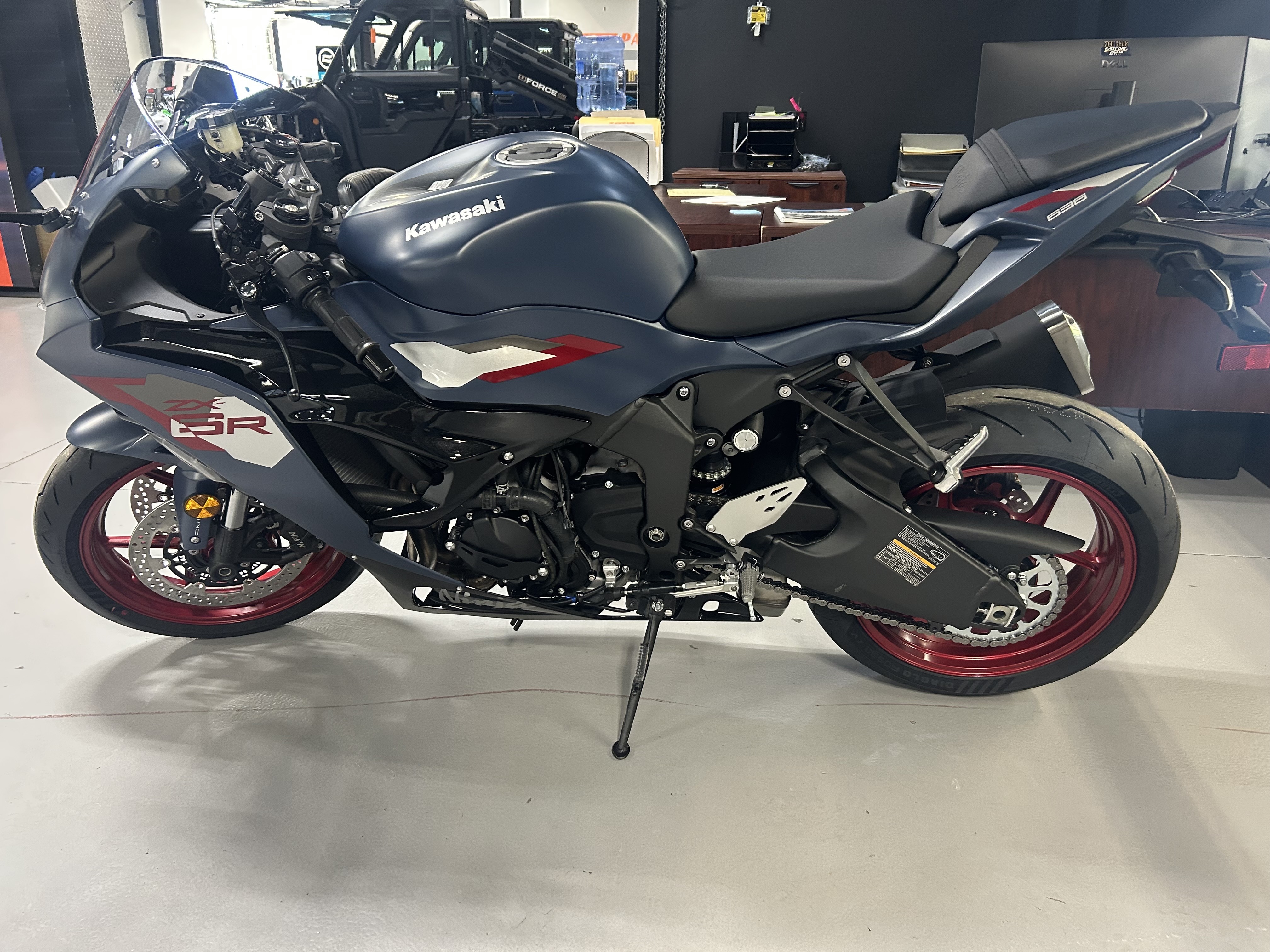 2027 Kawasaki Ninja® ZX™-6R ABS ABS in Topeka, KS
