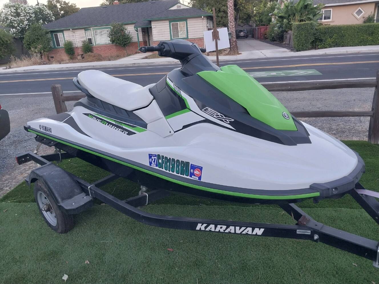 A photo of this 2017 Yamaha WAVERUNNER EX BASE