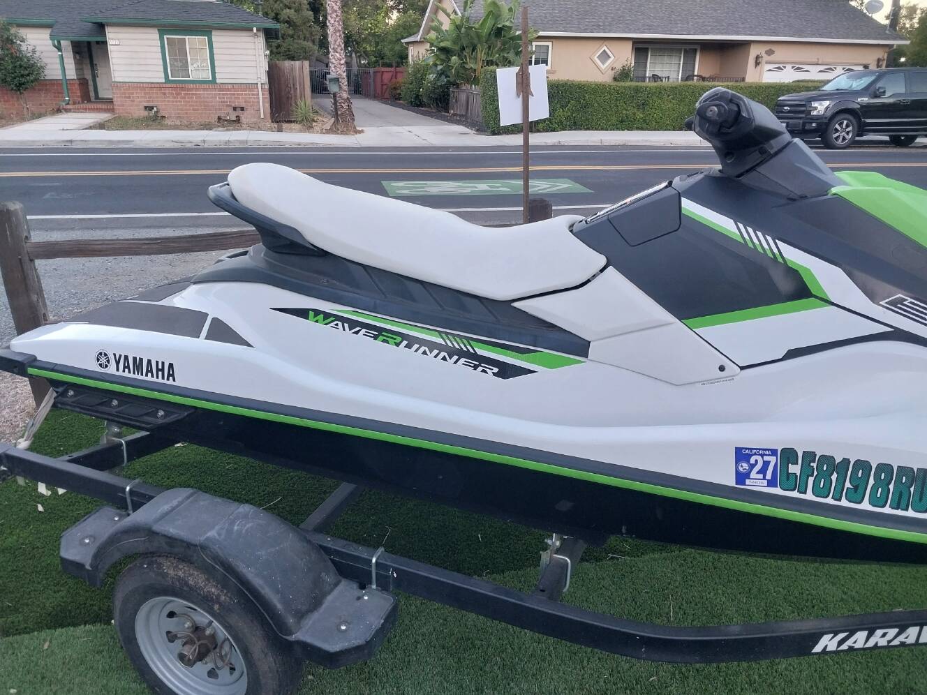 A photo of this 2017 Yamaha WAVERUNNER EX BASE
