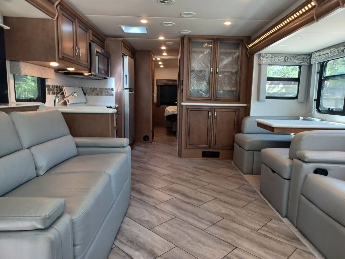 A photo of this 2022 Newmar BAY STAR 3626
