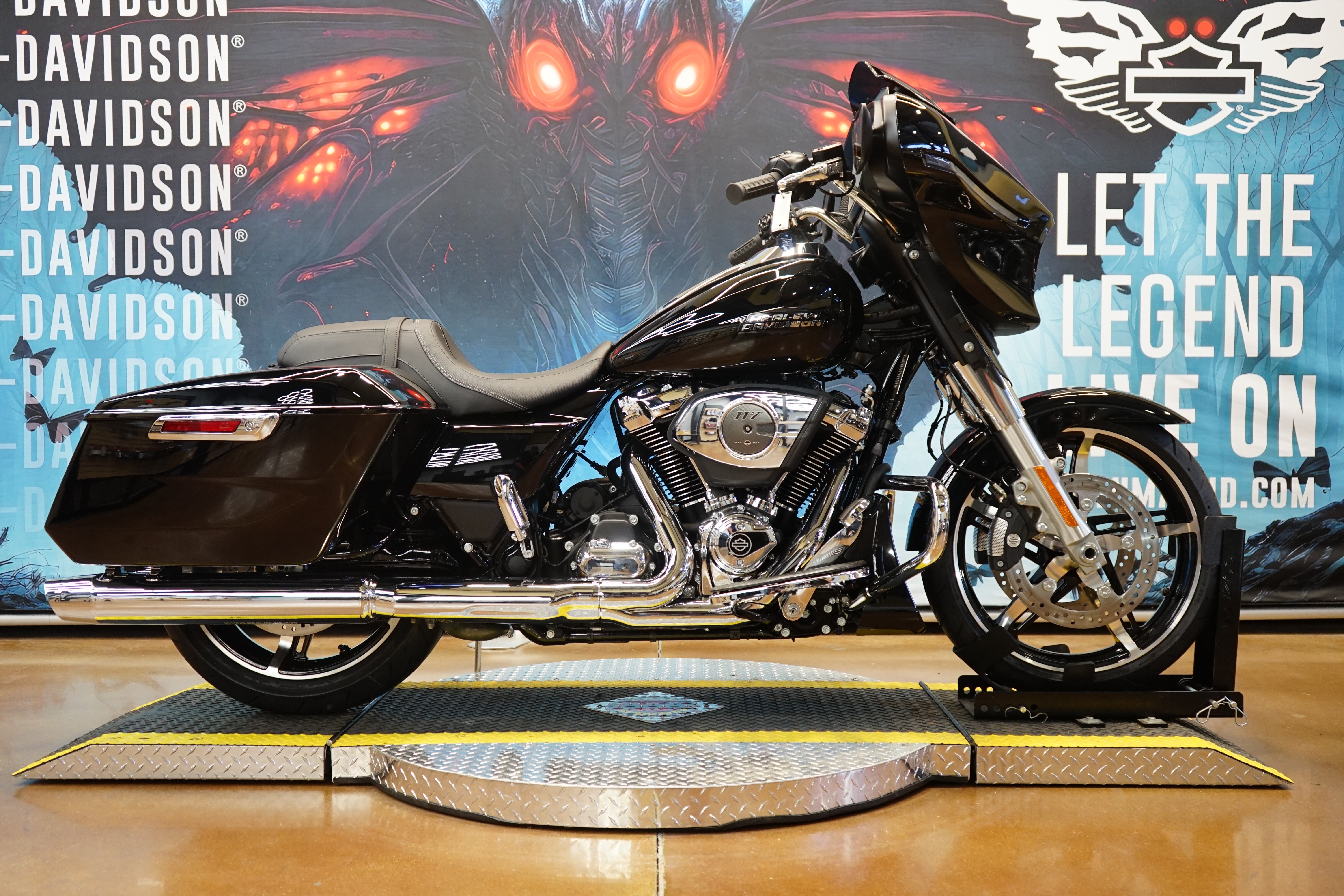 2026 Harley-Davidson Street Glide® in Williamstown, WV