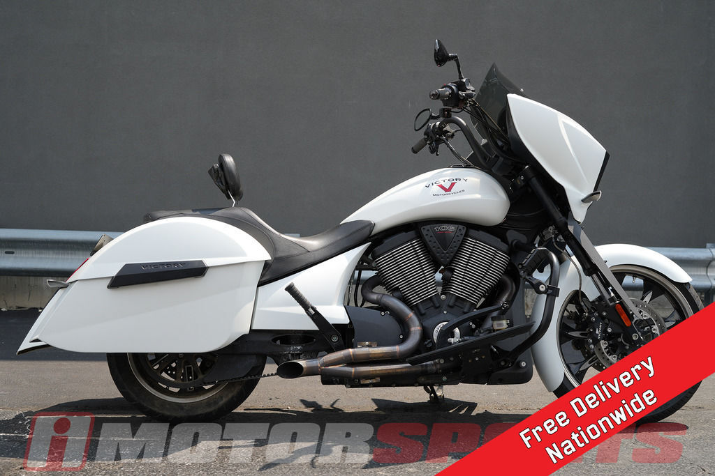 2016 Victory Motorcycles Cross Country Suede Pearl White BASE in Saint Petersburg, FL