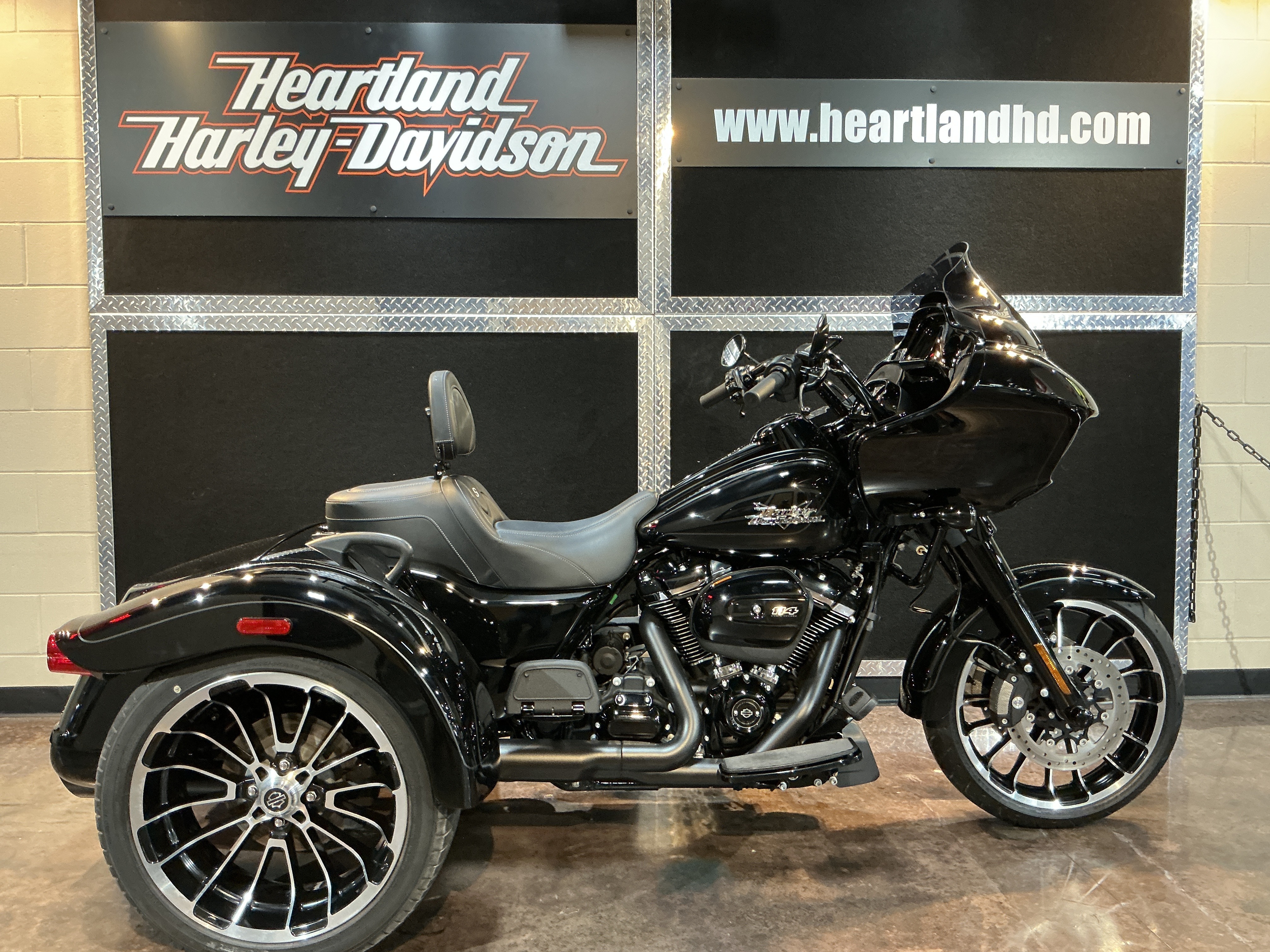 2023 Harley-Davidson Road Glide® 3 3 in Burlington, IA