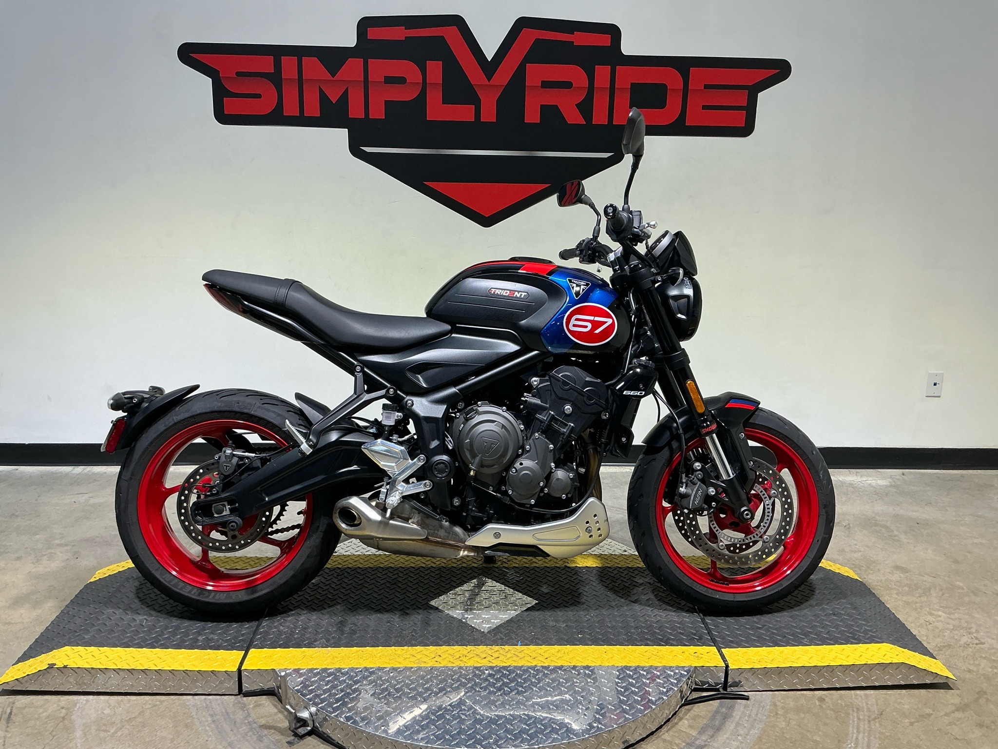 2026 Triumph Trident 660 Triple Tribute Edition 660 TRIPLE TRIBUTE EDITION in Eden Prairie, MN
