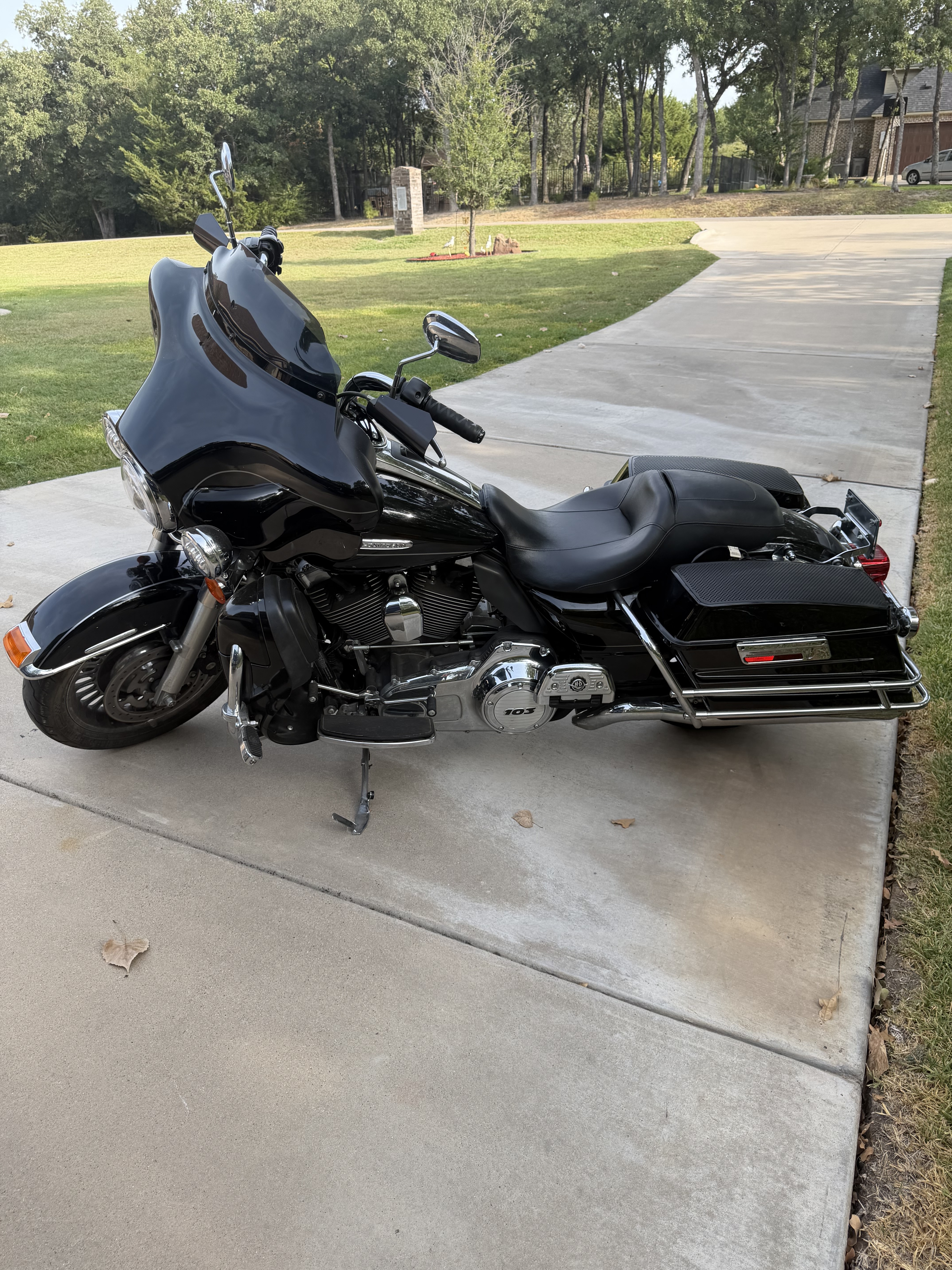 2012 Harley-Davidson ELECTRA GLIDE FLHTK Touring motorcycle