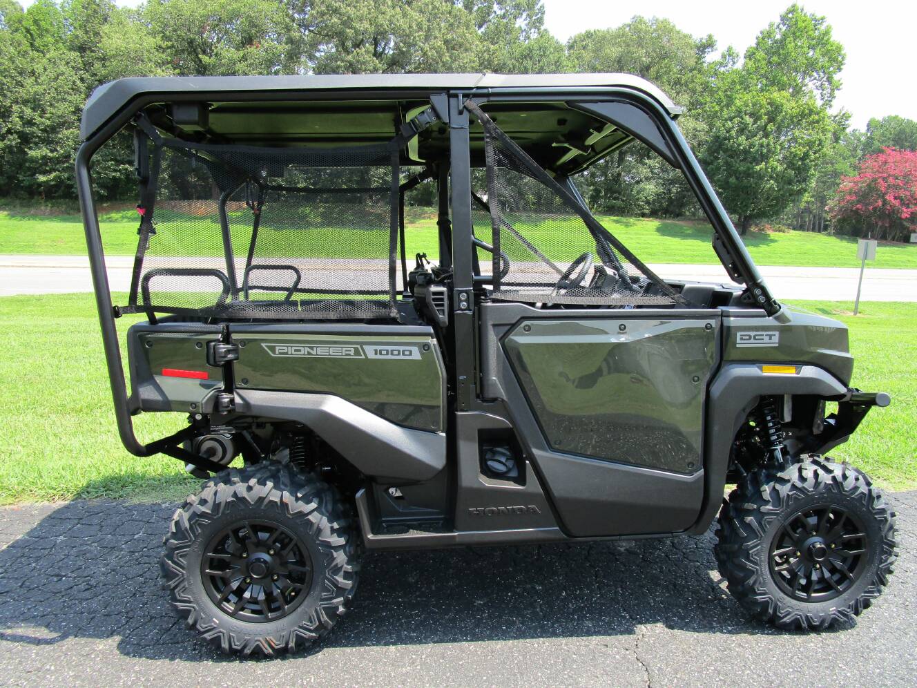 A photo of this 2026 Honda Pioneer 1000-5 Deluxe