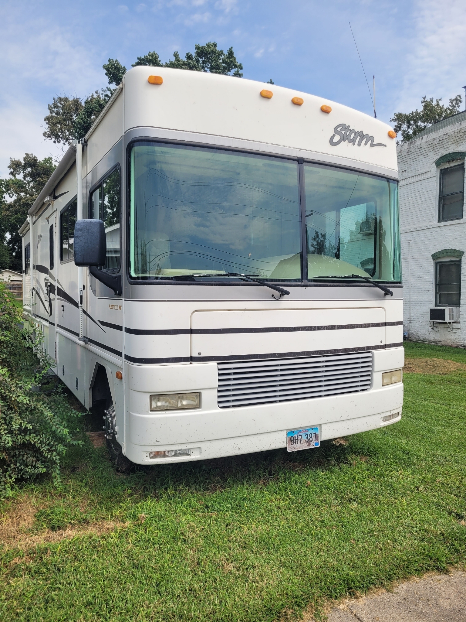 2003 Fleetwood STORM 31A in albany MO