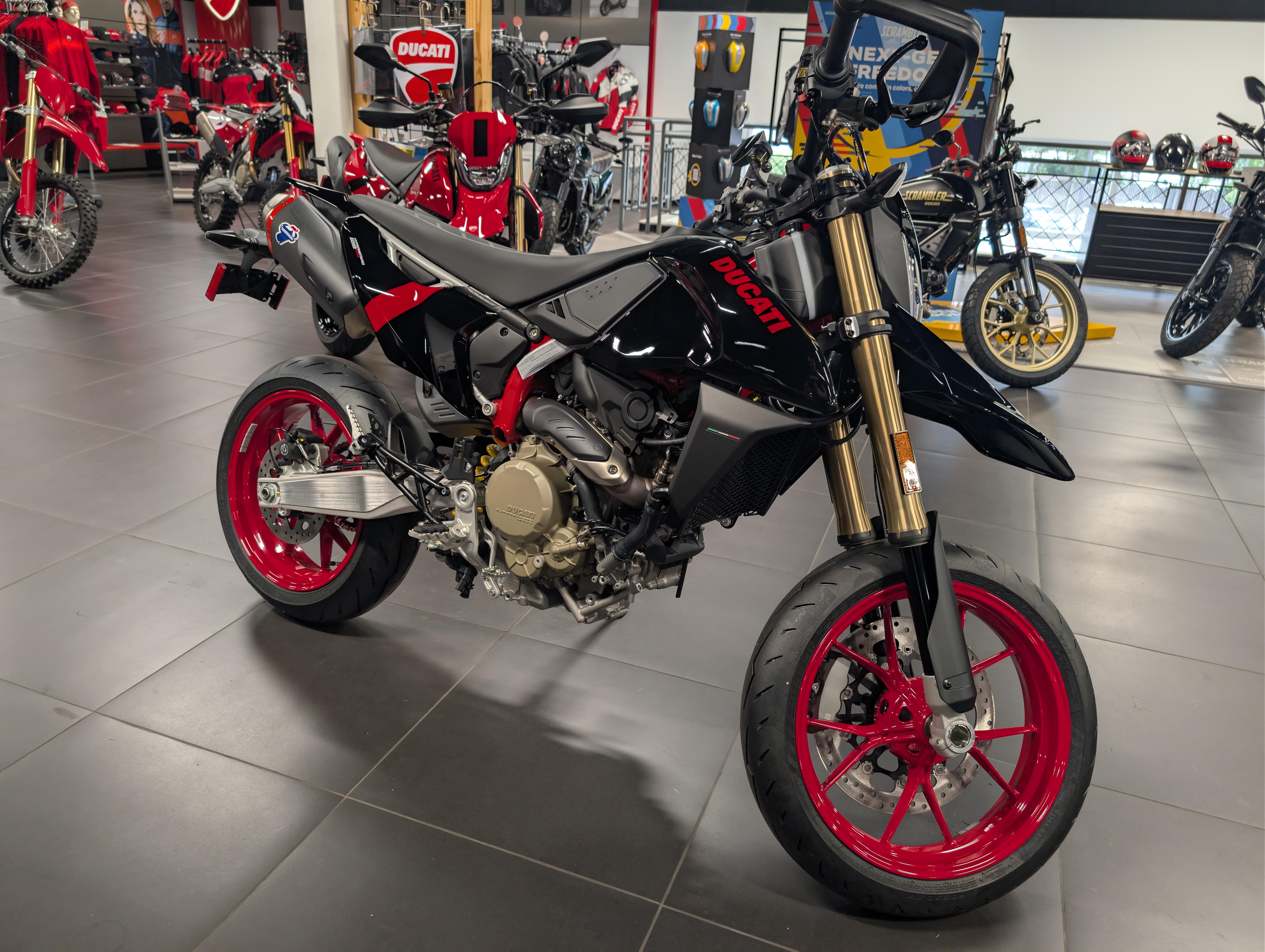 2027 Ducati HYPERMOTARD 698 MONO 698 MONO in Metuchen, NJ