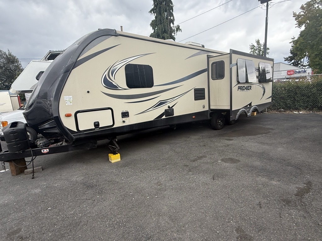 2019 Keystone BULLET PREMIER ULTRA LIGHT 30RIPR in milwaukie OR