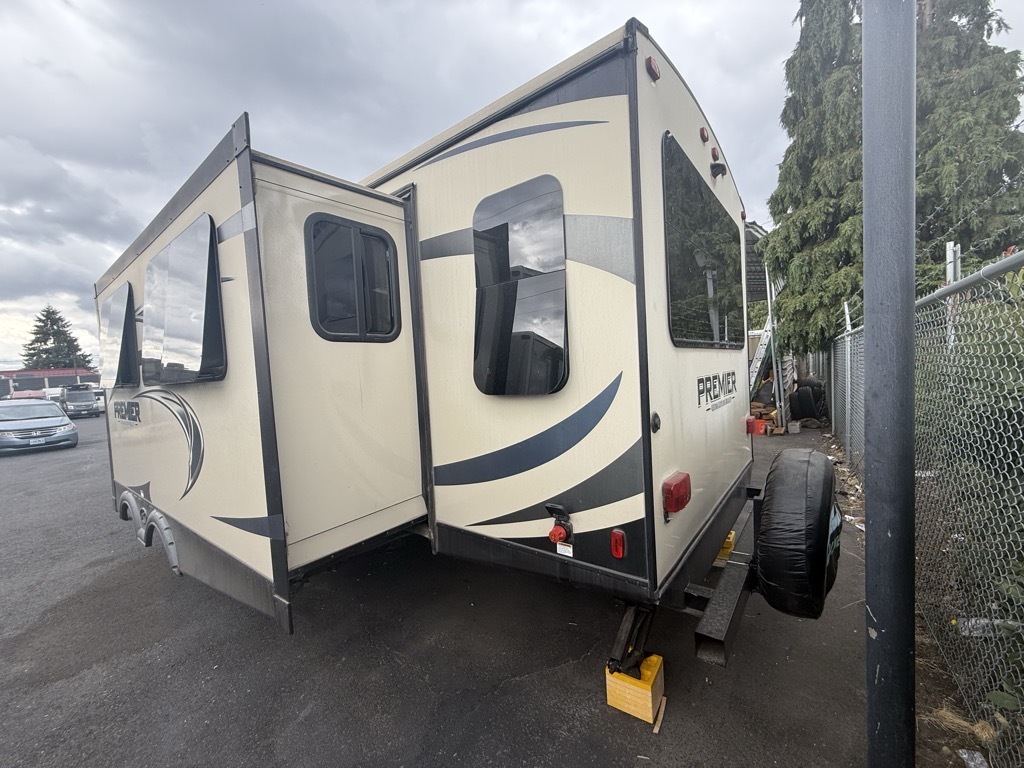 2019 Keystone BULLET PREMIER ULTRA LIGHT 30RIPR in milwaukie OR